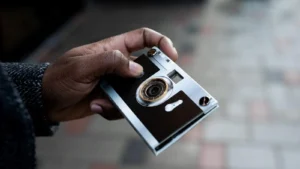 How To Choose The Best Paper Shoot Camera