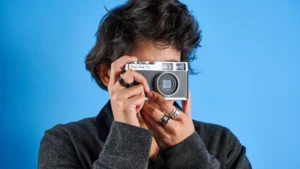 Who Should Buy a Cheap Travel Camera?